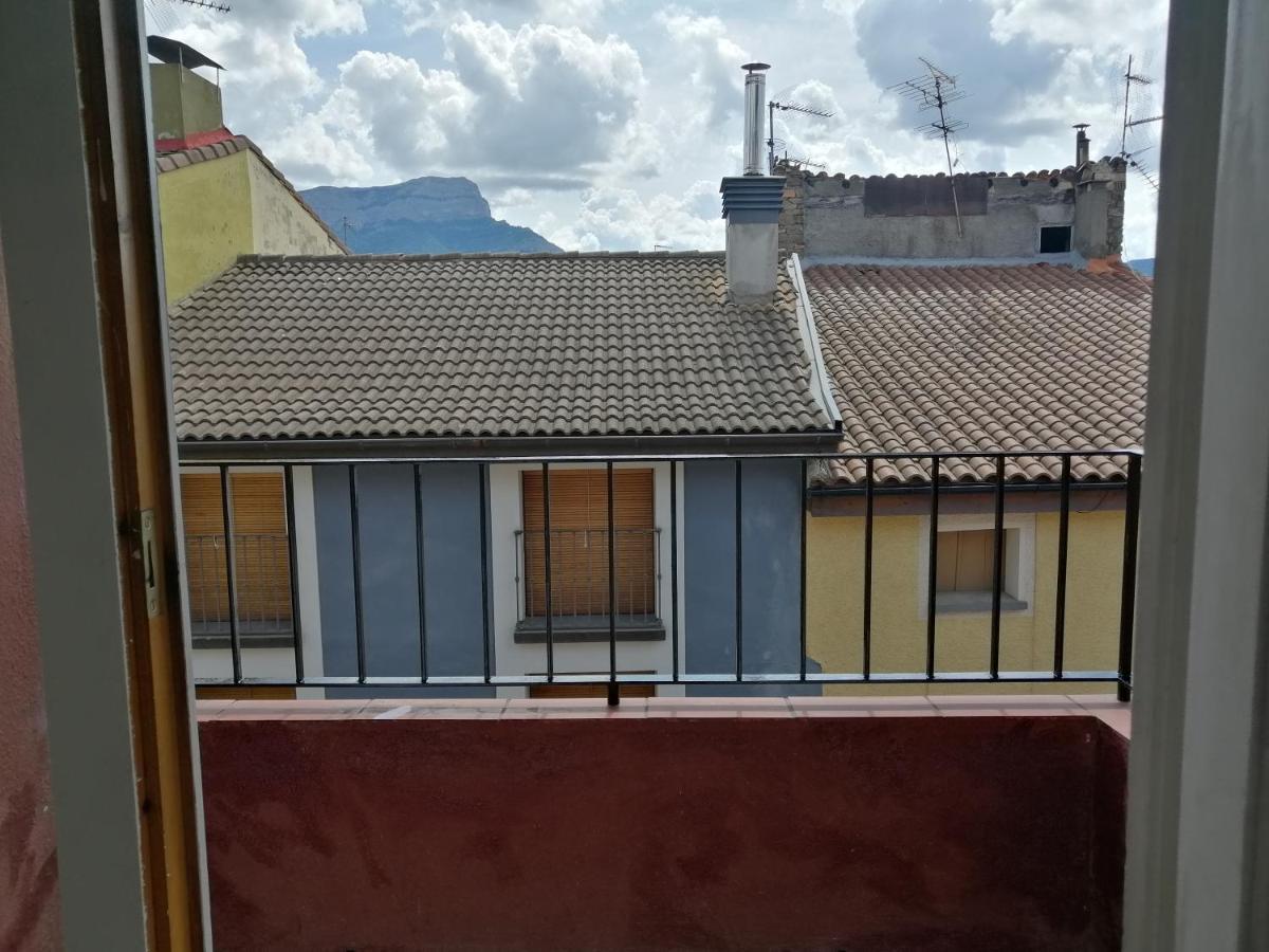 Luminoso, Centrico Y Silencioso Apartamento Jaca Eksteriør bilde