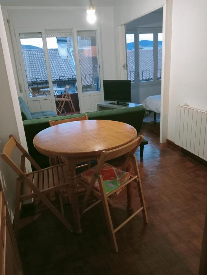 Luminoso, Centrico Y Silencioso Apartamento Jaca Eksteriør bilde